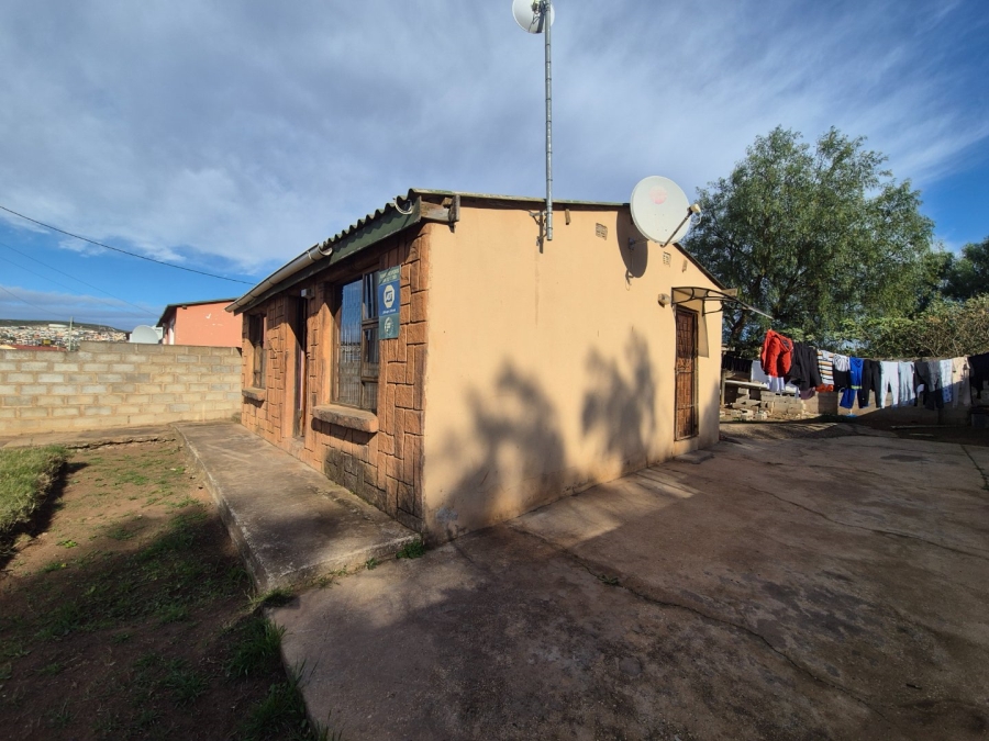 2 Bedroom Property for Sale in Kwa Nobuhle Eastern Cape
